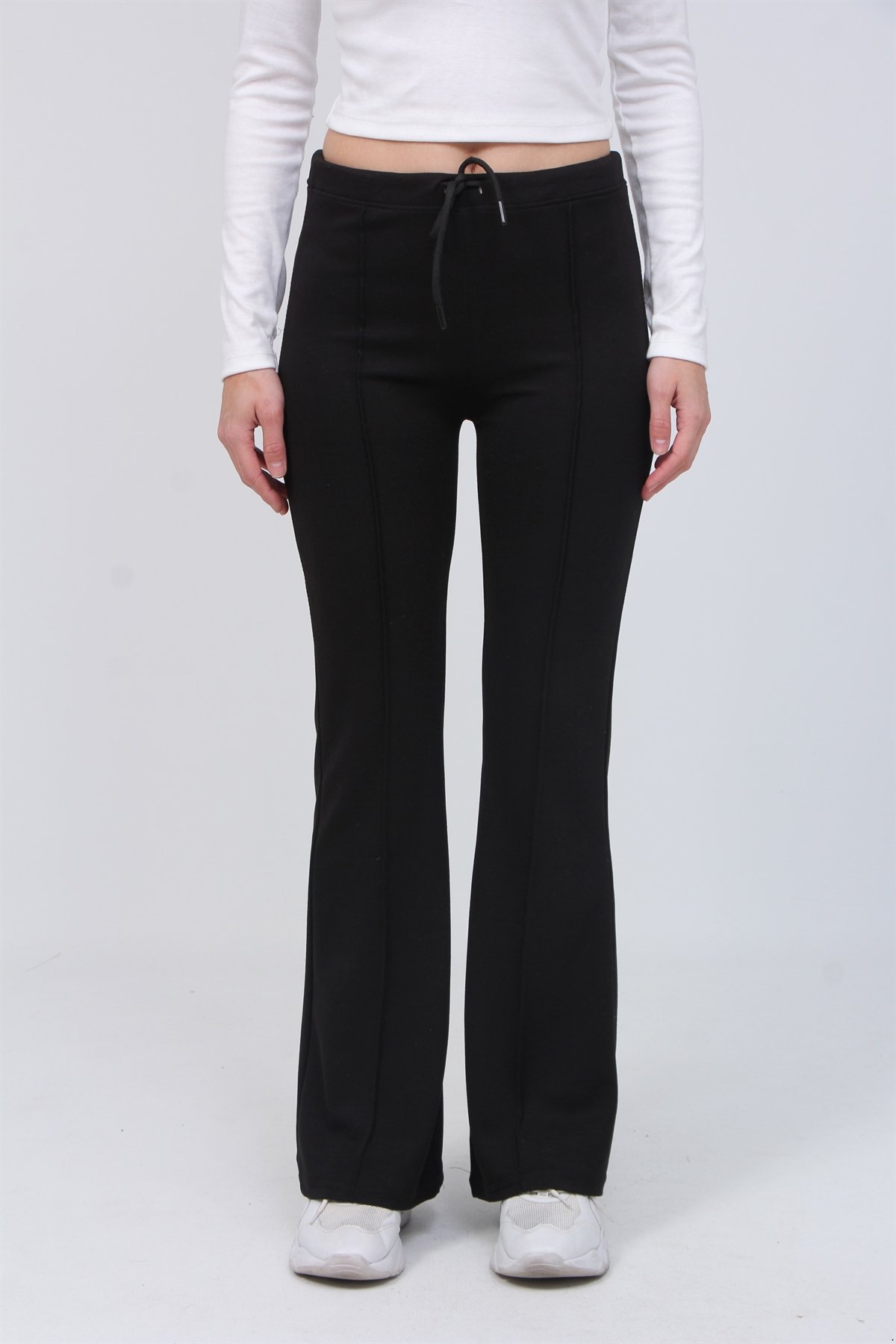 Model Kumaş Bağcıklı Cımalı Pabtolon 