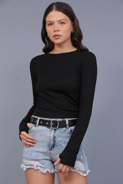 PARMAK GEÇİRMELİ MODEL KUMAŞ BLUZ