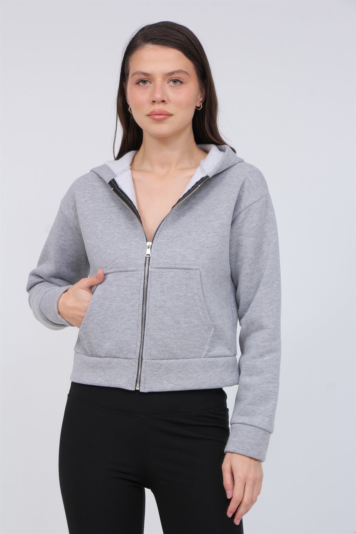 https://resim.modacantoptan.com/hm015095/020/fermuarli-crop-sweat-01032a18d281.jpg