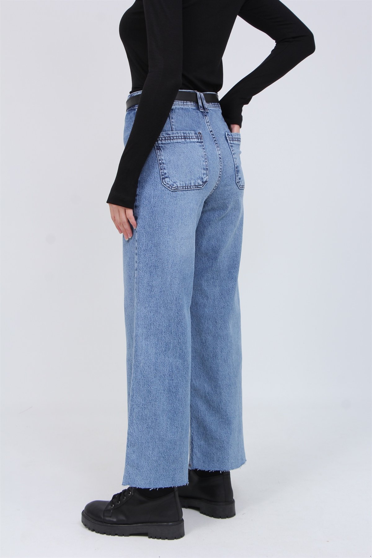 Kesik Paça Kemerli Palazo Pantolon 