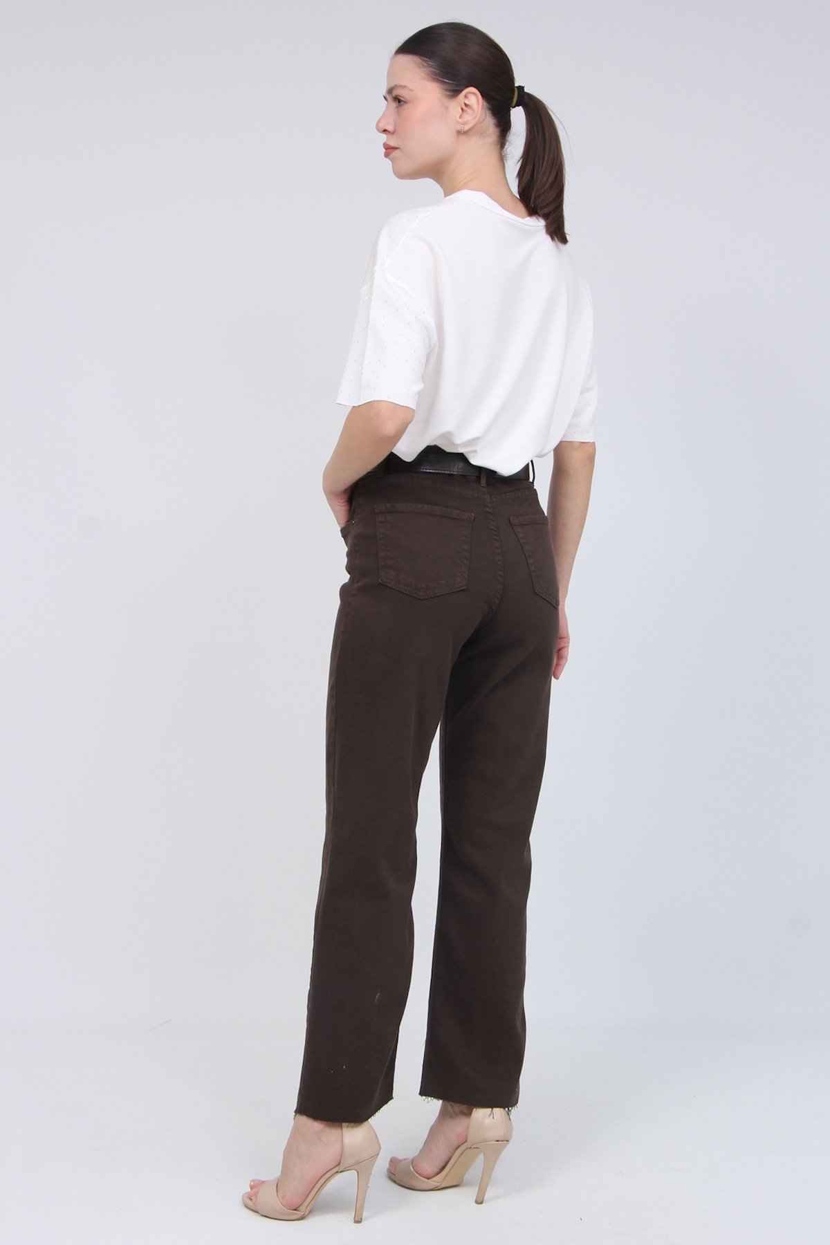 Kemerli Kesik Paça Kot Pantolon 