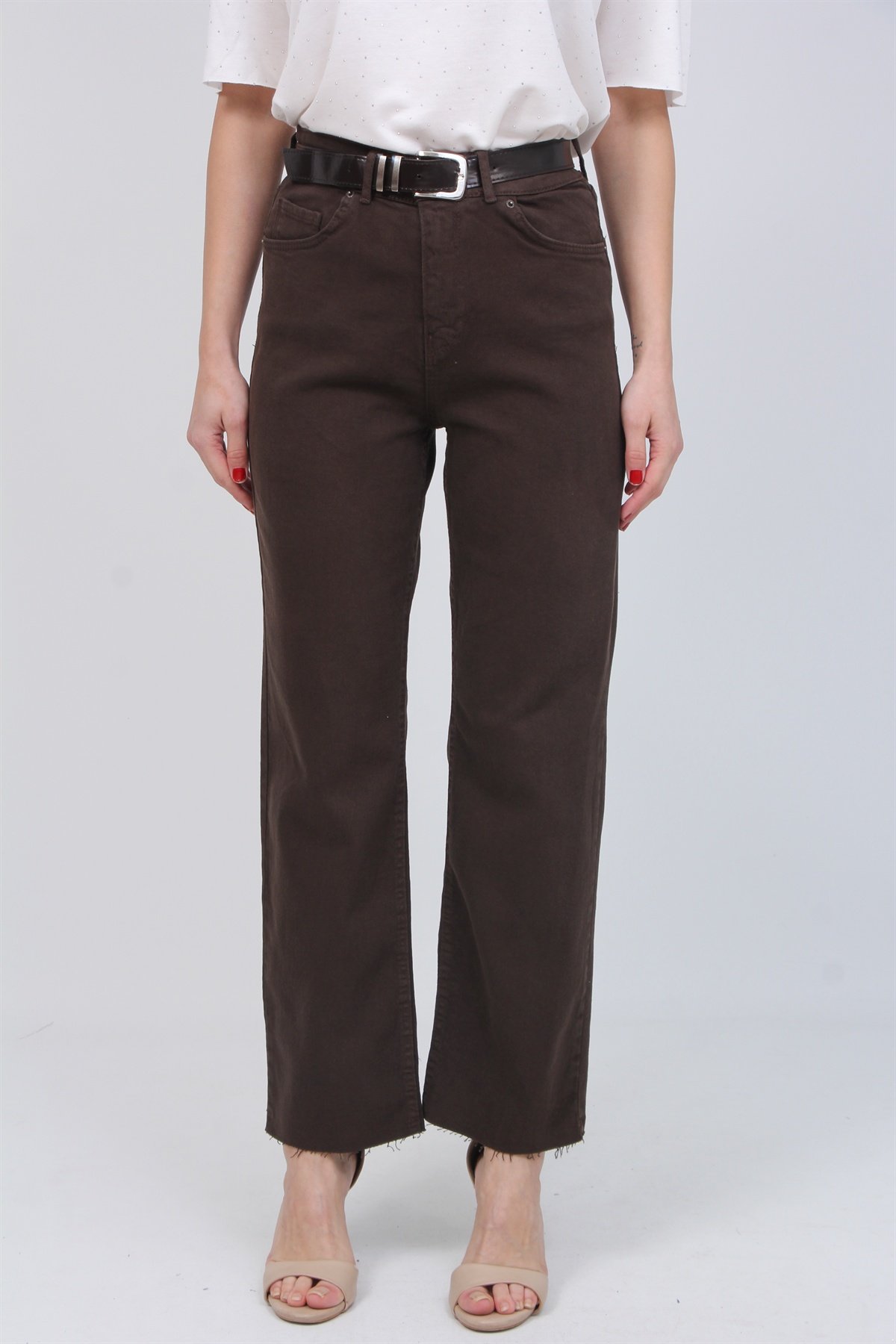 Kemerli Kesik Paça Kot Pantolon 