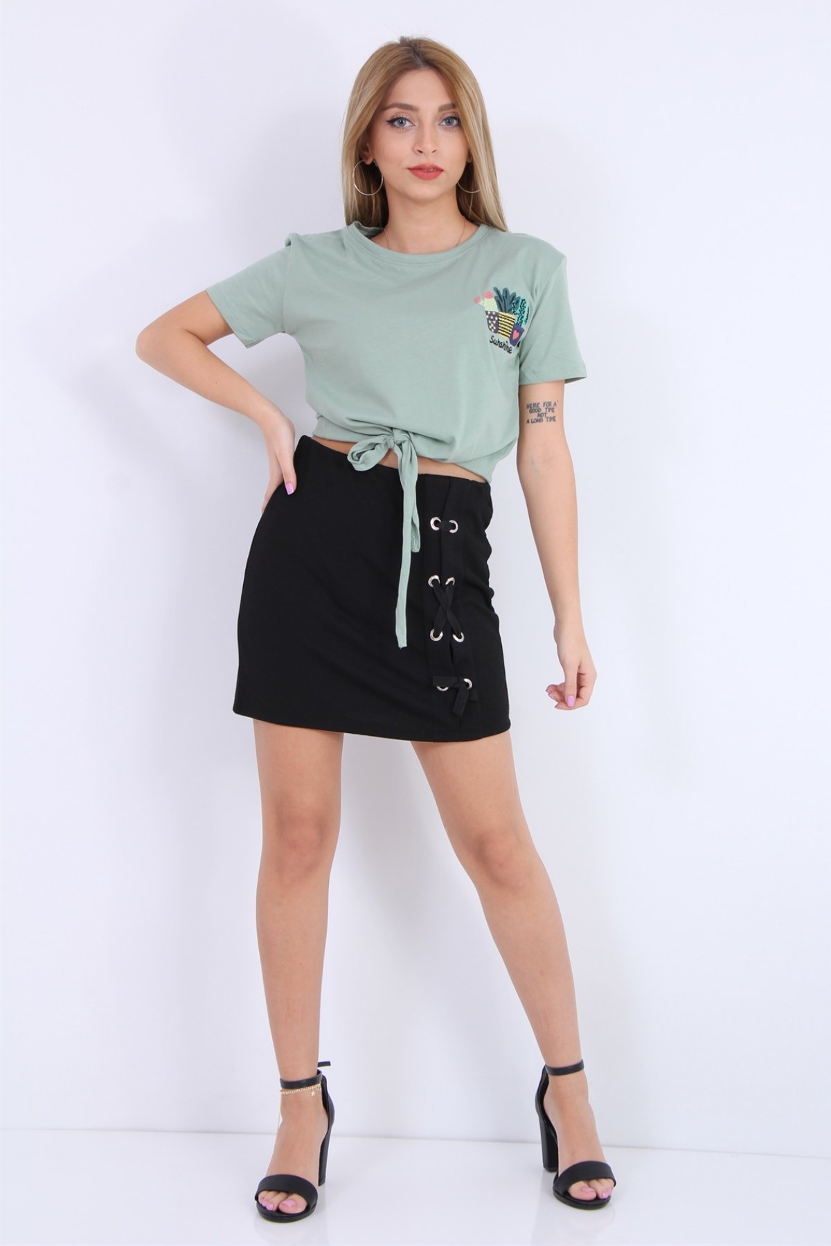 https://resim.modacantoptan.com/hm03879/011/sw_1932-alttan-baglamali-t_shirt-74722-0951.jpg