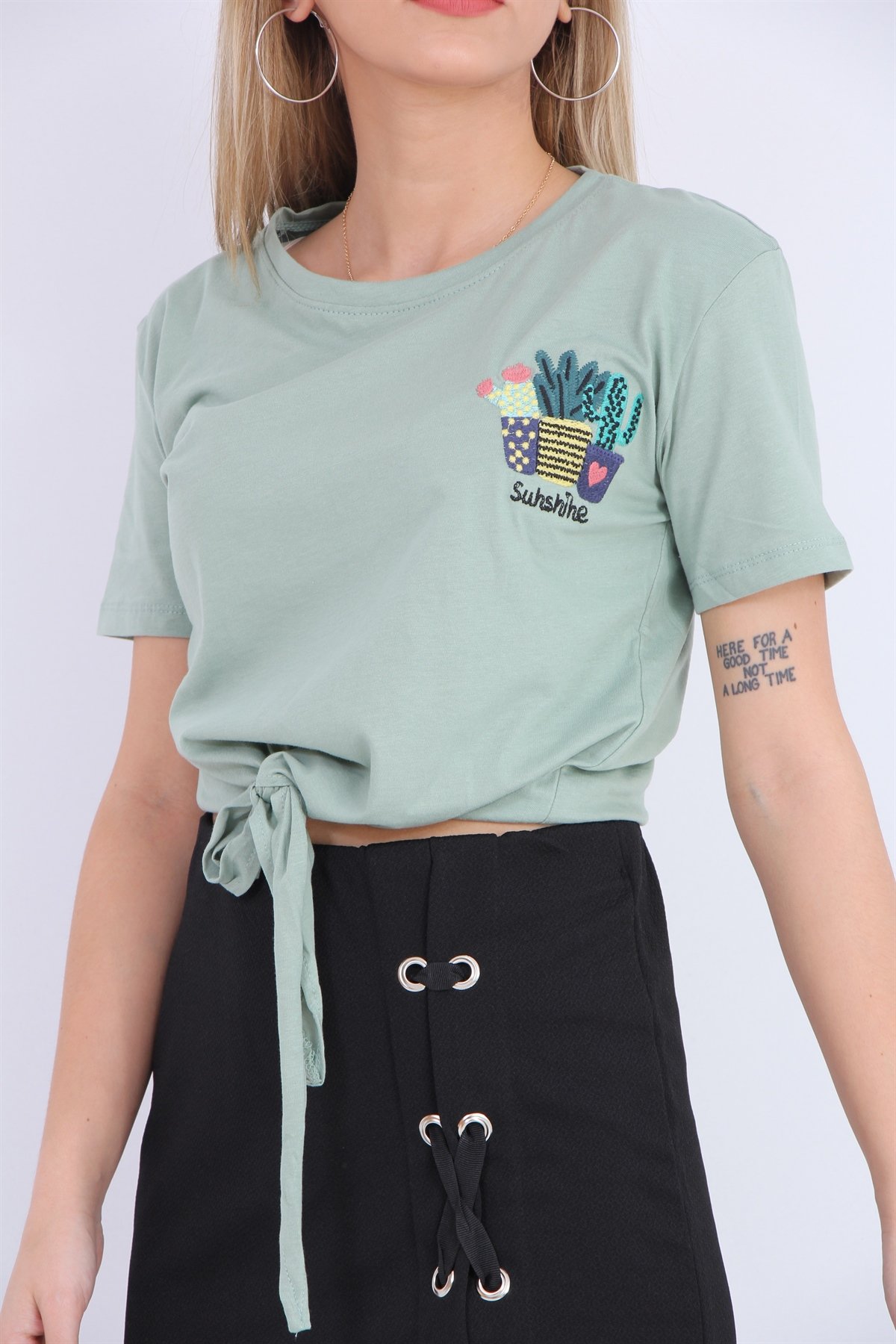 Alttan Bağlamalı T-shirt 