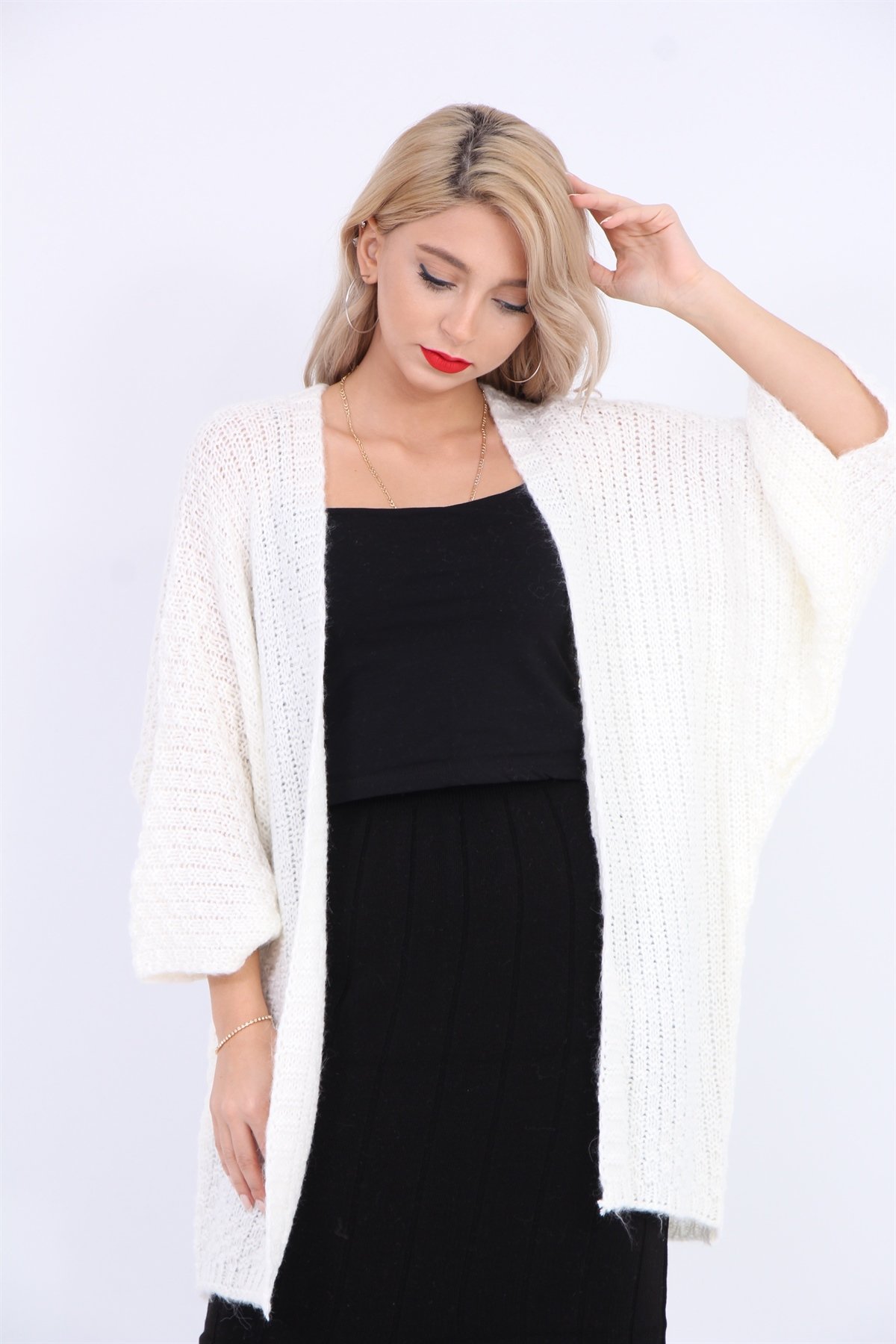 https://resim.modacantoptan.com/hm04844/017/yumos-triko-hirka-01d1cc53fbf0.jpg