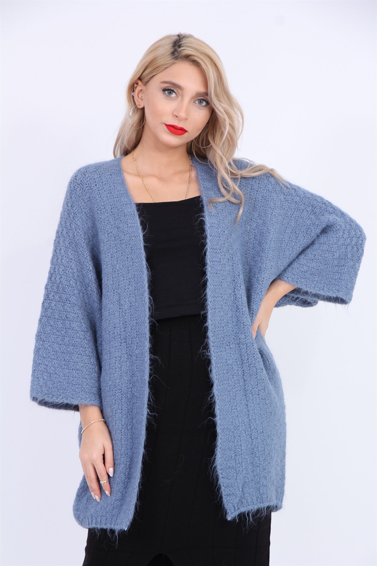 https://resim.modacantoptan.com/hm04844/046/yumos-triko-hirka-01d1cc53fbf0.jpg