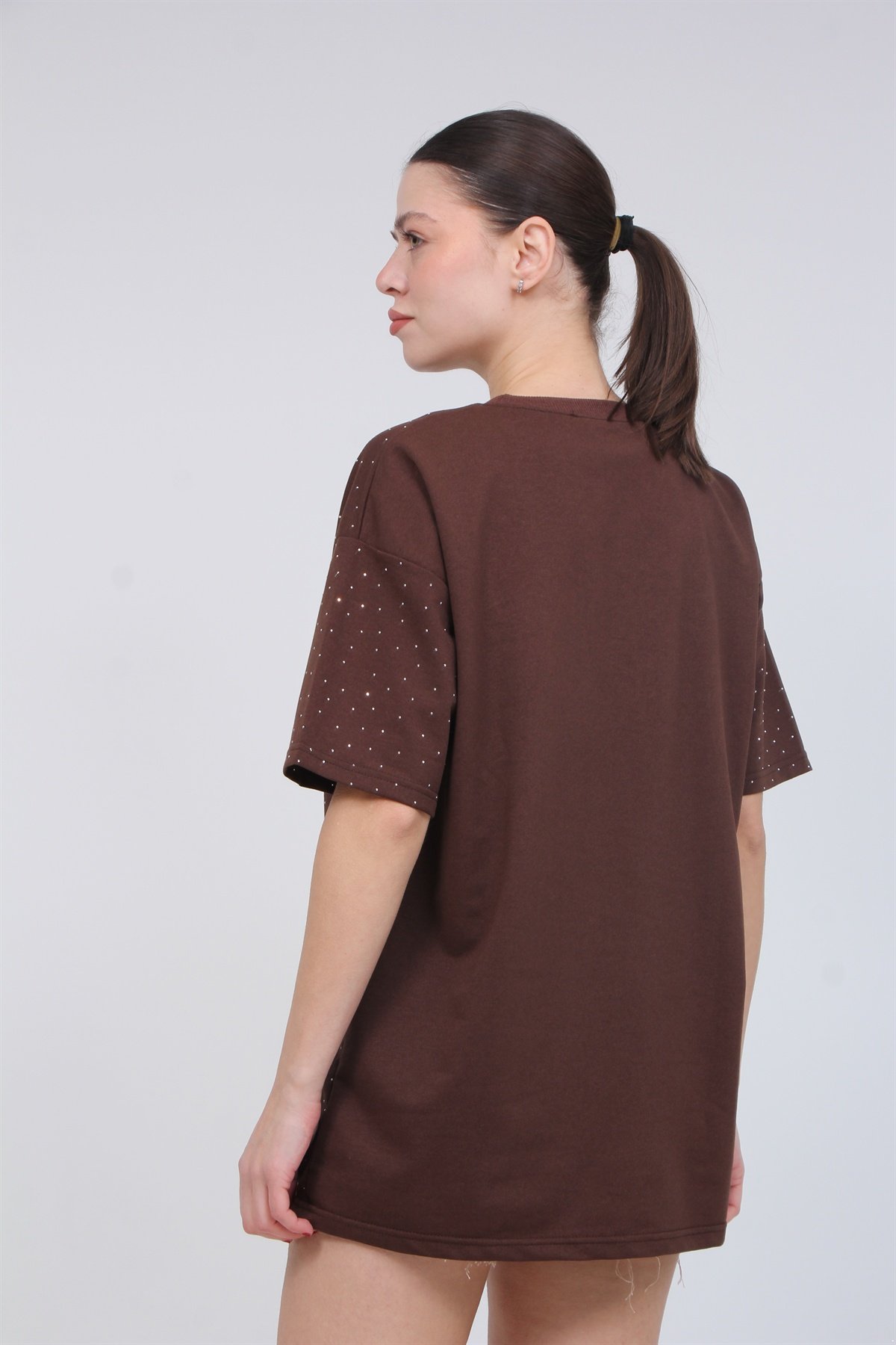 Biklet Yaka Taşlı Tişört 