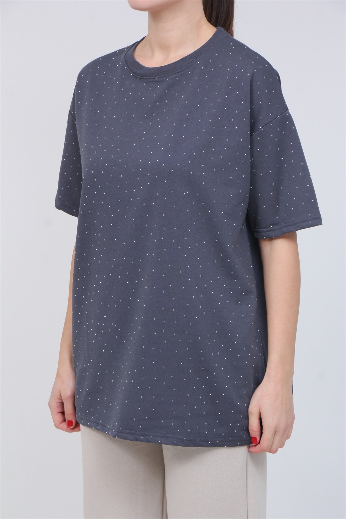 Biklet Yaka Taşlı Tişört 