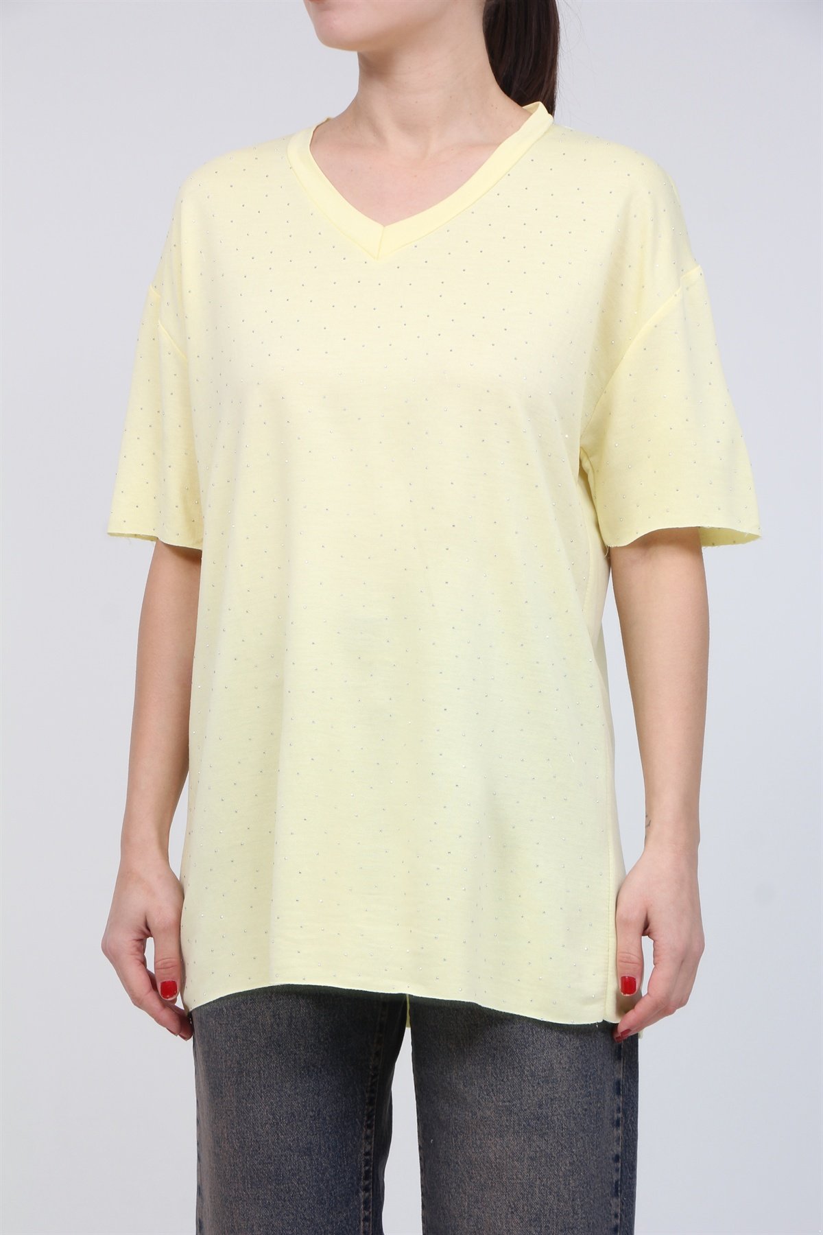 V Yaka Taşlı Tişört 