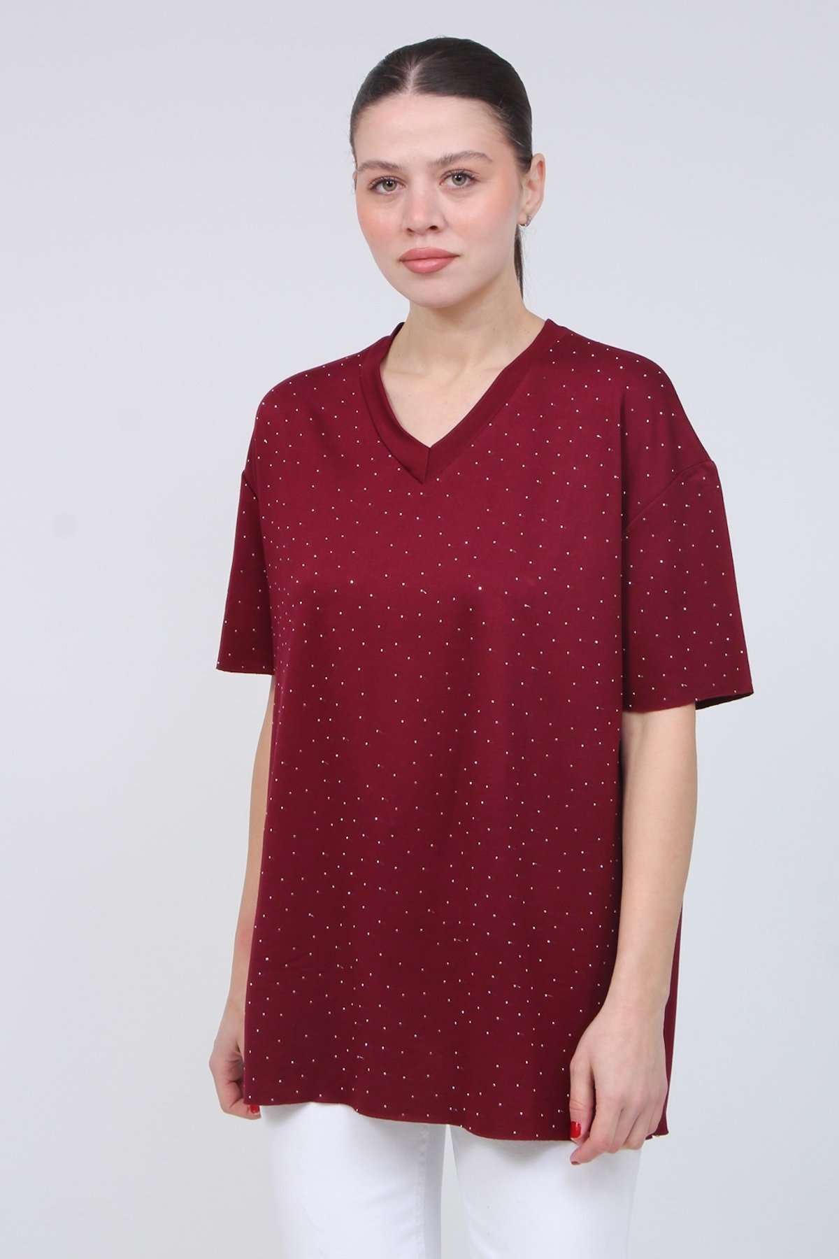 V Yaka Taşlı Tişört 