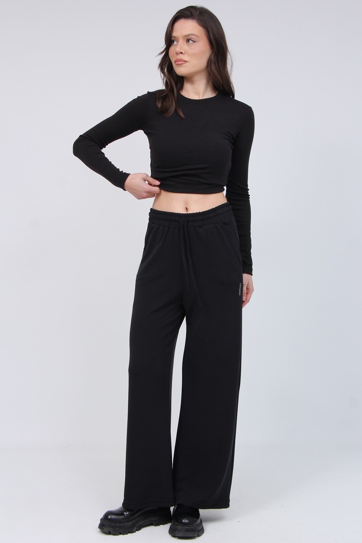 Cl-250 Yanı Nakışlı Modal Kumaş Bol Paça Eşofman 