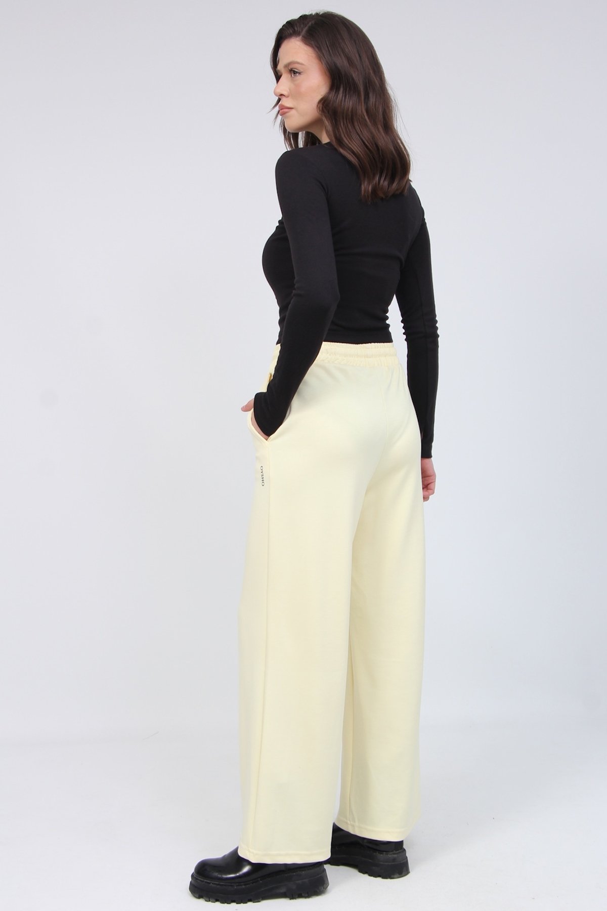 Cl-250 Yanı Nakışlı Modal Kumaş Bol Paça Eşofman 