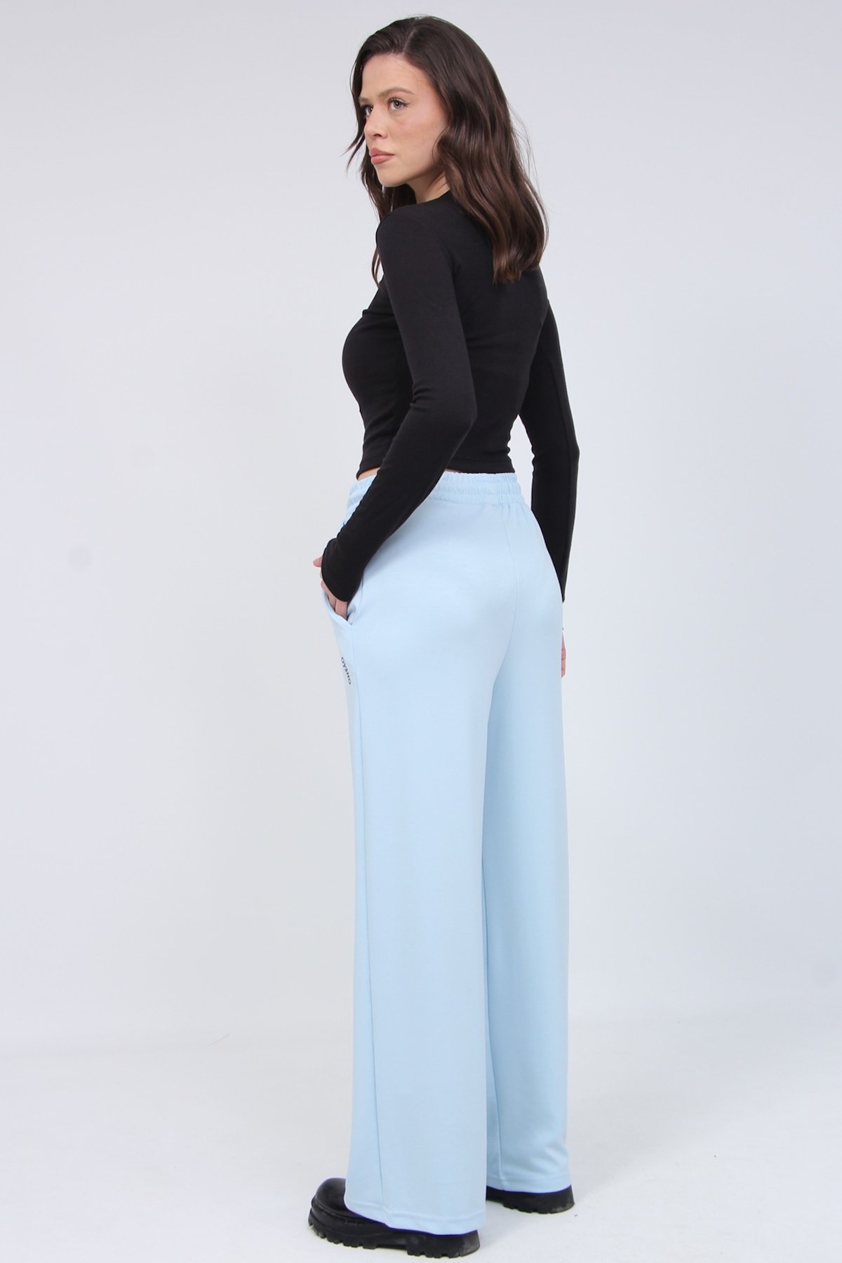 Cl-250 Yanı Nakışlı Modal Kumaş Bol Paça Eşofman 