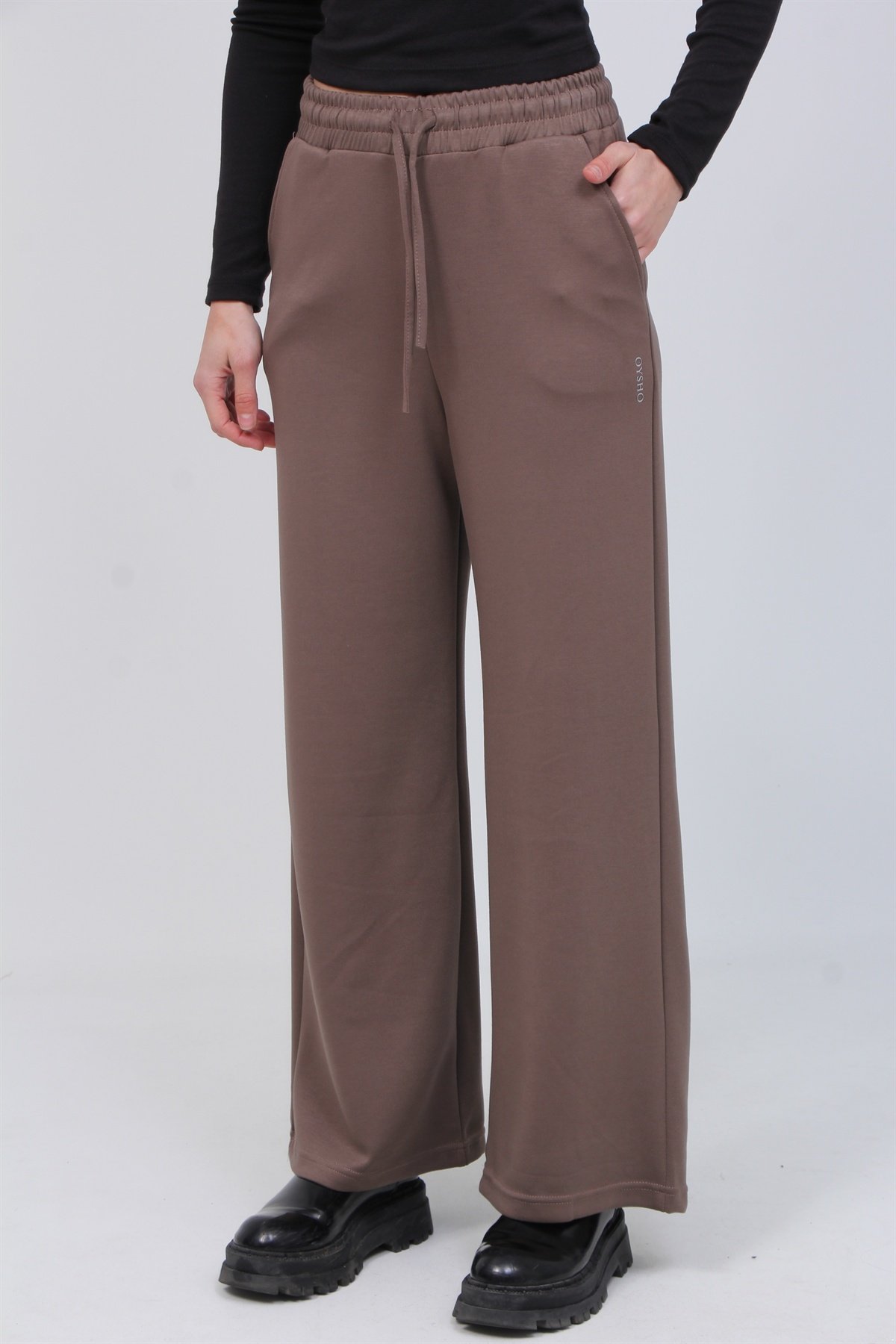 Cl-250 Yanı Nakışlı Modal Kumaş Bol Paça Eşofman 