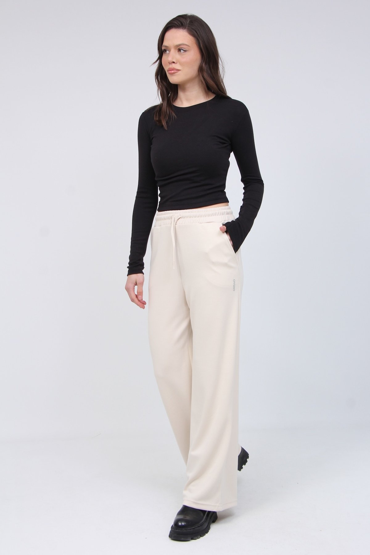 Cl-250 Yanı Nakışlı Modal Kumaş Bol Paça Eşofman 