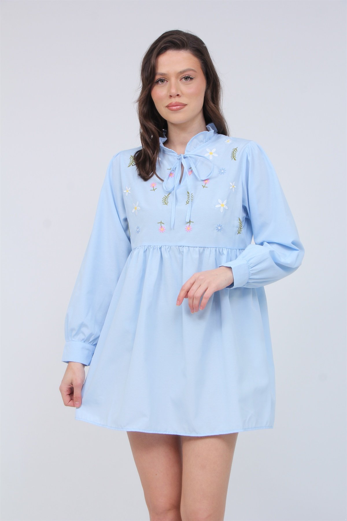 https://resim.modacantoptan.com/p015592/004/nakisli-poplin-tunik-gomlek-01339391468f.jpg