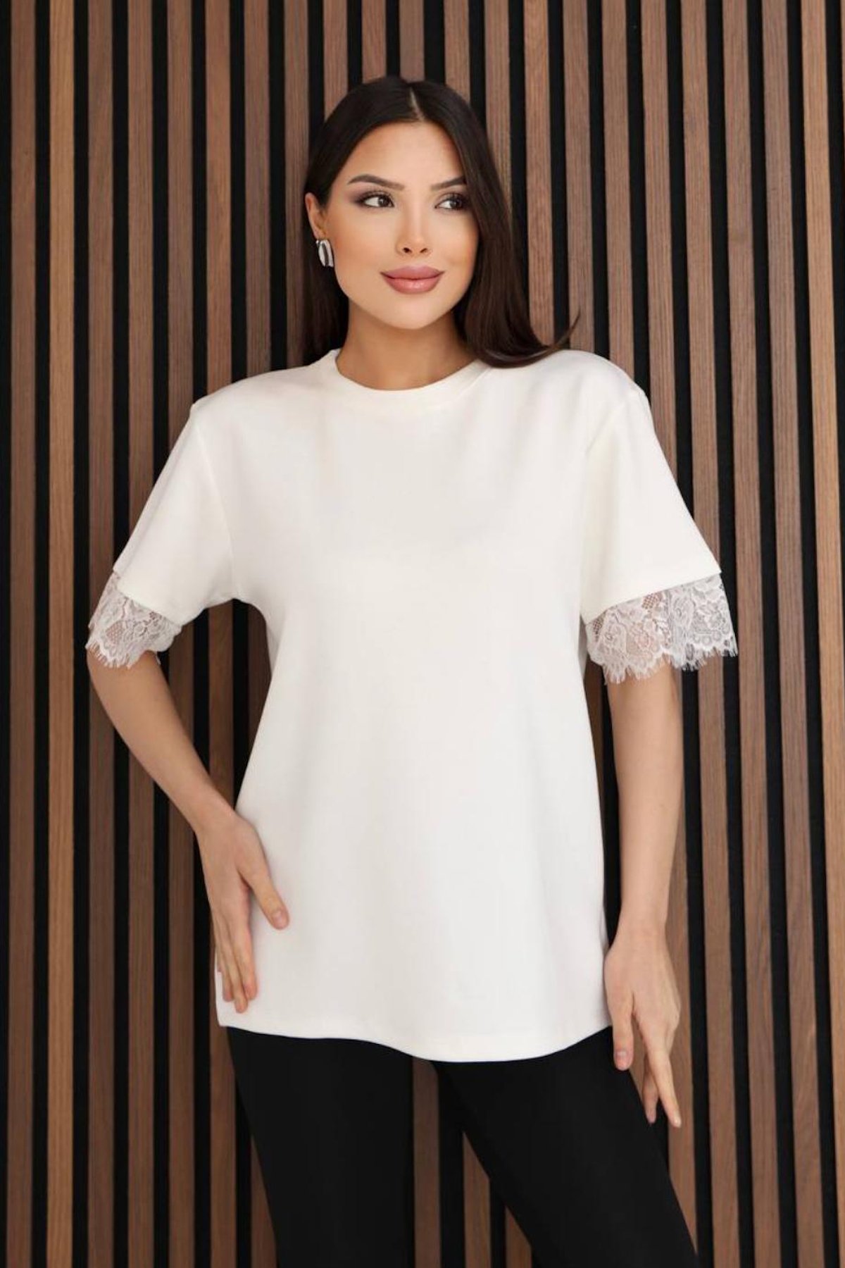 https://resim.modacantoptan.com/p015846/017/arkasi-dantel-bluz-01f9d447c276.jpg